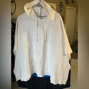 Liz Claiborne Weekend poncho, NWOT Ivory/cream, Ladies size Large